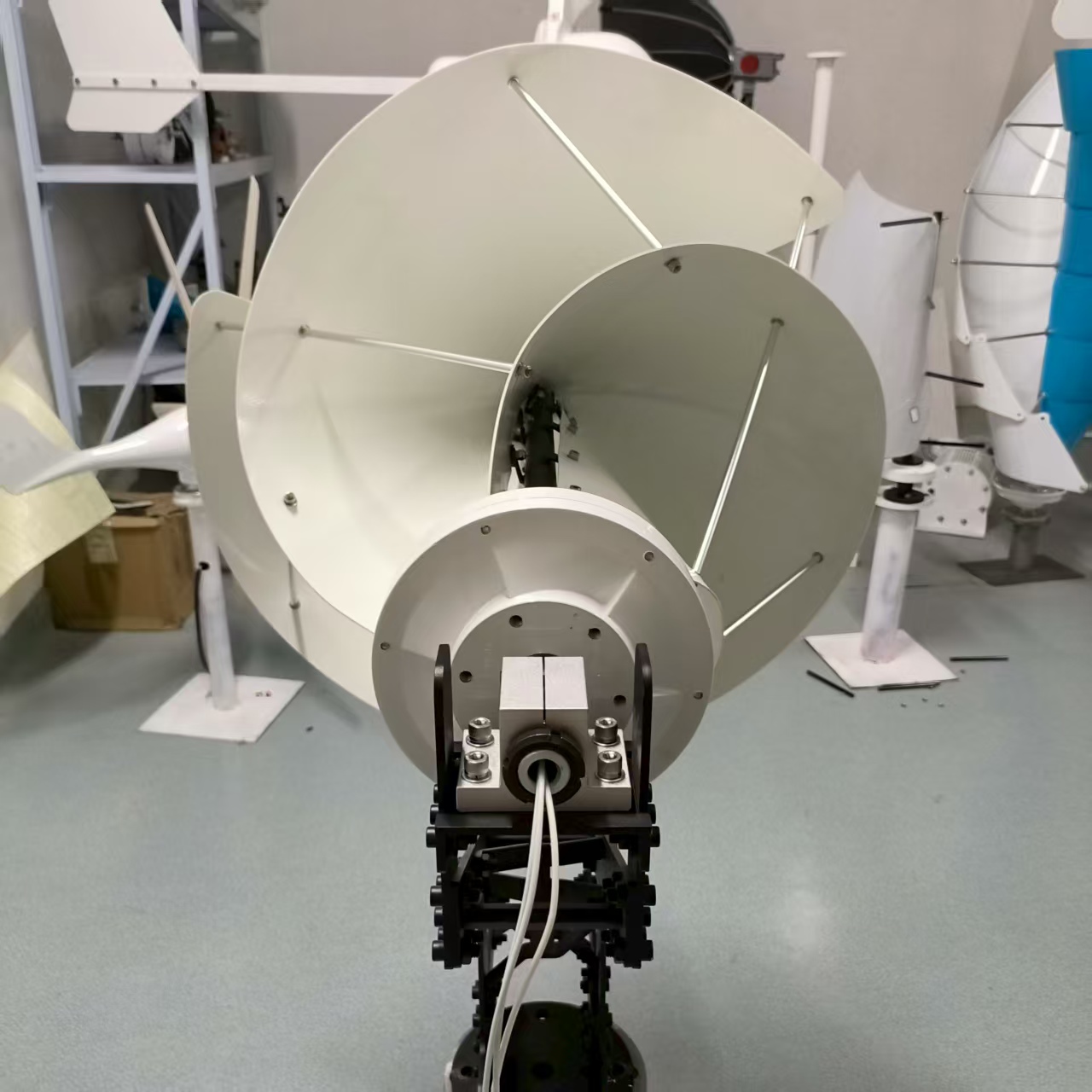 Free Energy 1000W Vertical Axi - Wind Turbine 1000W 24V 评论和价格